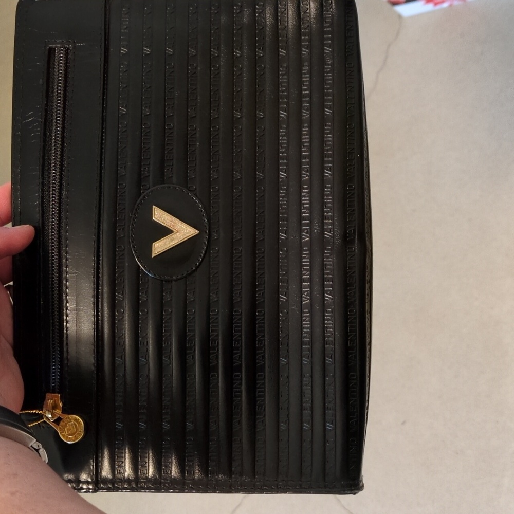 Mario Valentino Clutch